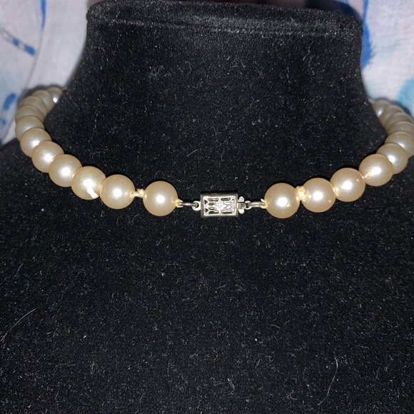 Vintage Pearl Choker - Picture 2 of 3